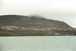Barentsburg. 2 positivkopier.