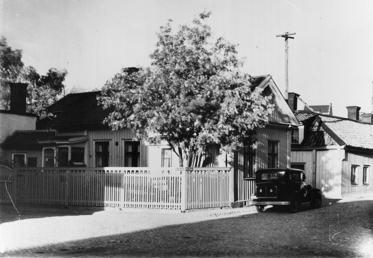 Gävle stad - Söder, ”Gamla Gefle”. Kvarteret Islandskällan 1, första kvarteret 86, Västra Islandsgatan 7.

