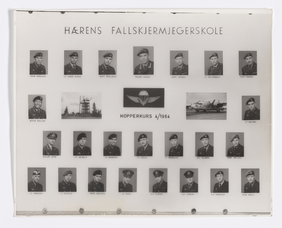 Militære årsfoto. Hærens fallskjermjegerskole. Hopperkurs, 4/1964