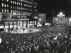 Valgmøte på Youngstorget. Kommunevalget 1951