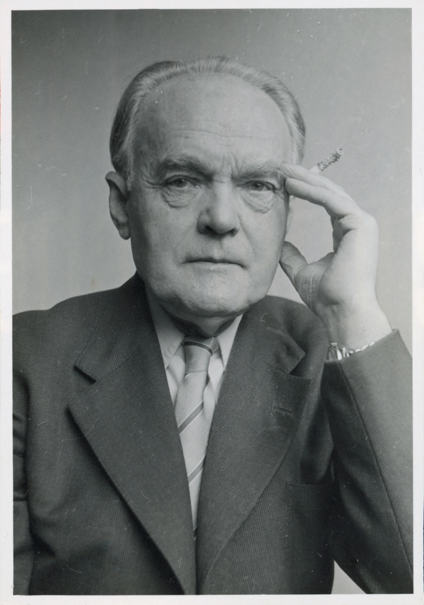 Porträtt av Karlis Vizins, tidigare fotograf på Sjöhistoriska museet på 1940- och 50-talen.