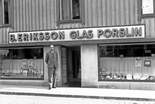 B. Eriksson Glas Porslin. - Bohusläns Museum / DigitaltMuseum