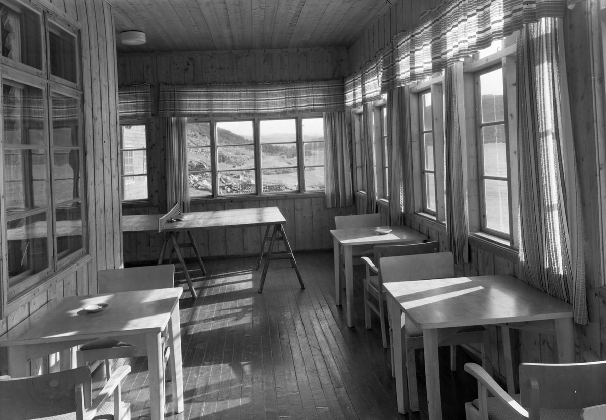 Diverse foto frå Nystuen Høyfjellshotell 1952.