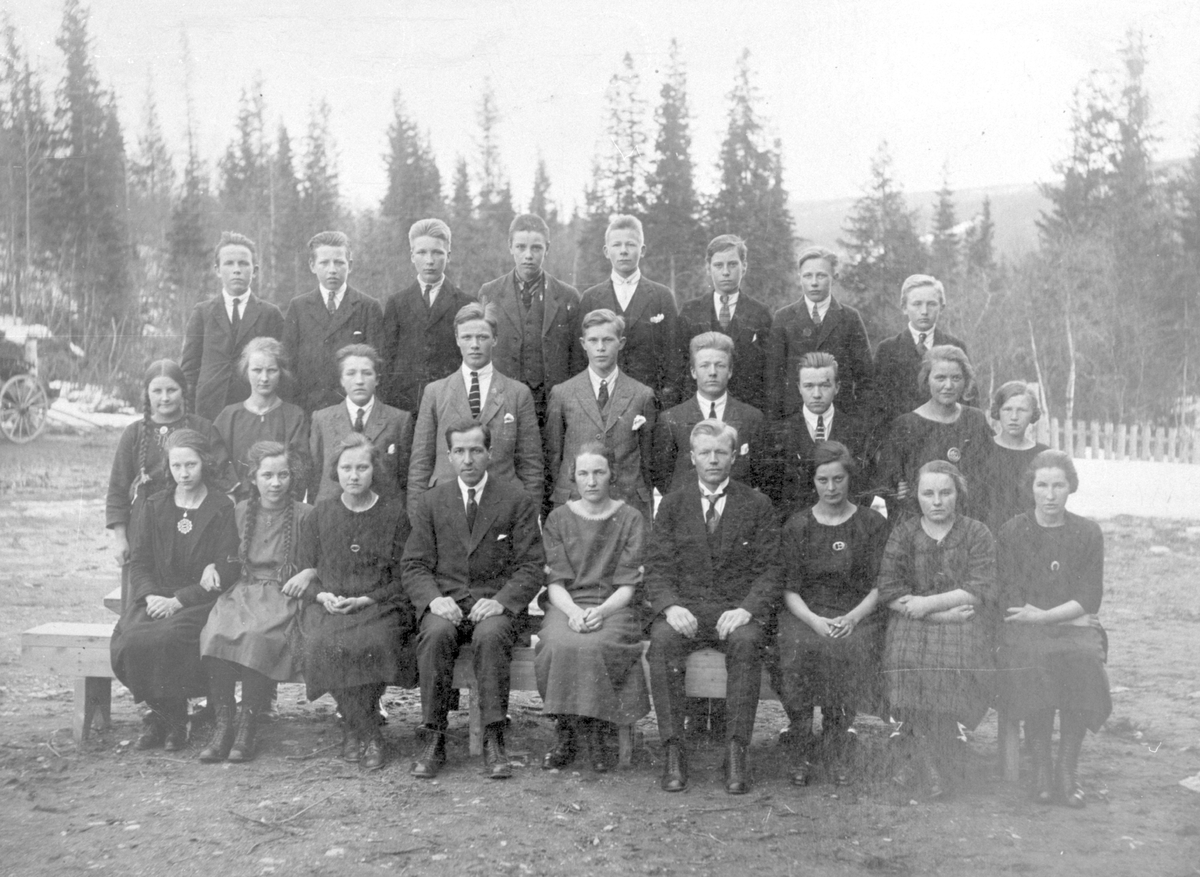 Vestre Slidre Folkehøgskule 1924 - 25 på Slidretun.