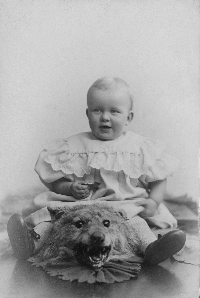 Portrett av Nils Anker Stang Dahl, 13 måneder gammal