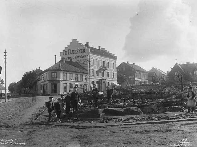Prot: Sarpsborg - Torvet efter Branden 10. Juni 1902