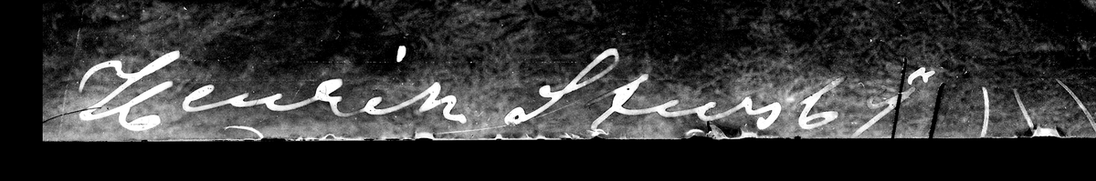 Atelierfoto. Helfigur. En ung mann.
Skrevet på negativet: Henrik Stensby.Se bilde:GM_MG.00769_1. Sannsynligvis Henrik Adolf Stensby f. 12.januar 1902 i Elverum, d. 25. oktober 1962 i Oslo.