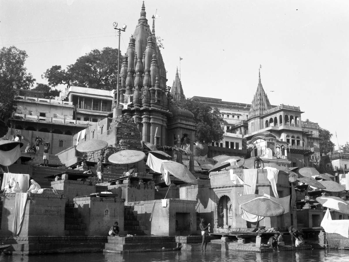 Benares, ved Ganges. Fotografier tatt i forbindelse med Elisabeth Meyers reise til India 1932-33.