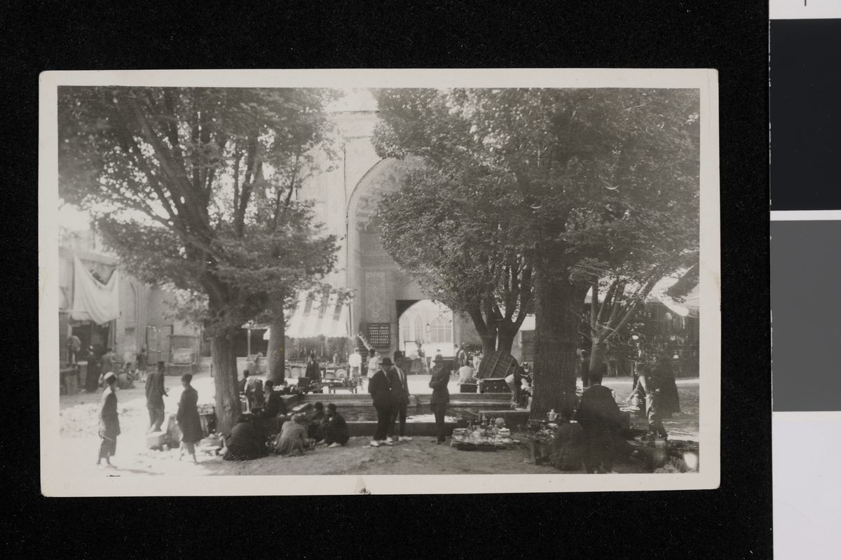 Bassar i Teheran. Fotografi tatt av/ samlet inn av Elisabeth Meyer fra reise til Iran 1929.