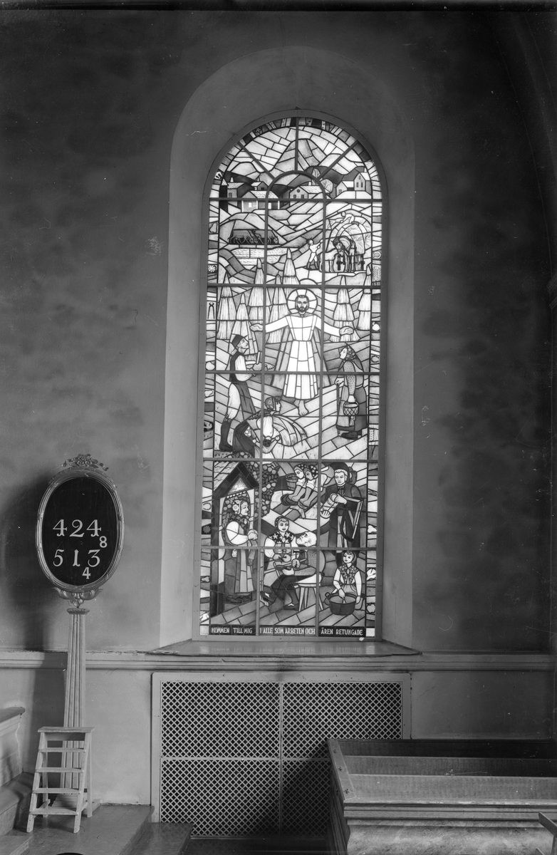 Gagnef. Interiör av Gagnefs kyrka år 1957. Läs mer om Gagnefs kyrka i boken: Dalarnas kyrkor i ord och bild.