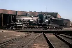 Damplokomotiv type 18c nr. 226 på svingskiven på Hamar stasj