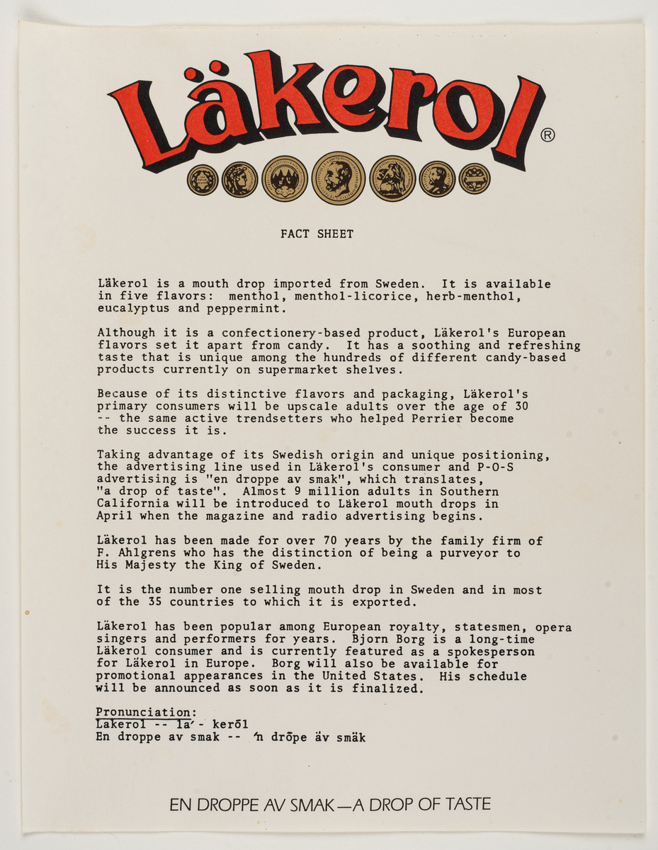 Reklamförpackning, papp, svart framsida, vit baksida. Innehåller försäljningsmaterial:  Läkerolaskar, reklambild, informationstext m.m. För den amerikanska marknaden 1979-1981.