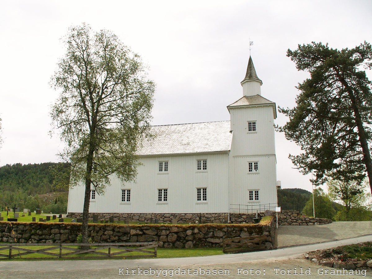 Fjotland kyrkje