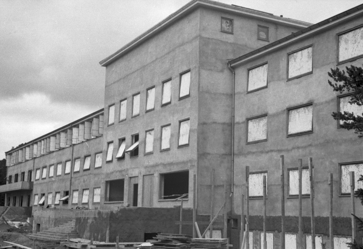 Eksteriør av Haukåsen sykehus under bygging.