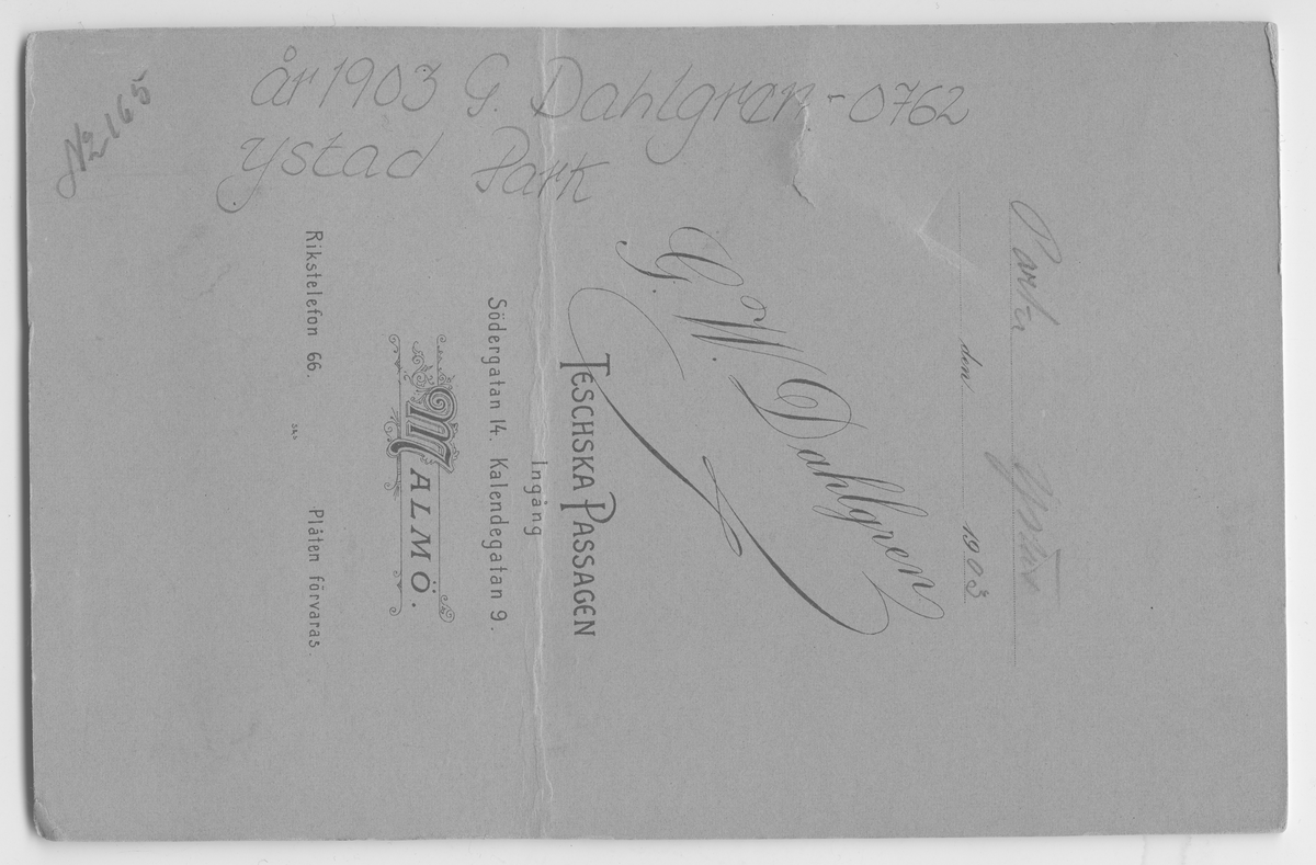 På kuvertet står följande information sammanställd vid museets första genomgång av materialet: Park.