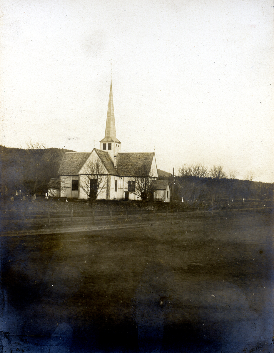 Eidskog kirke 1905.
Bilde er fra fotoalbum GM.036887.