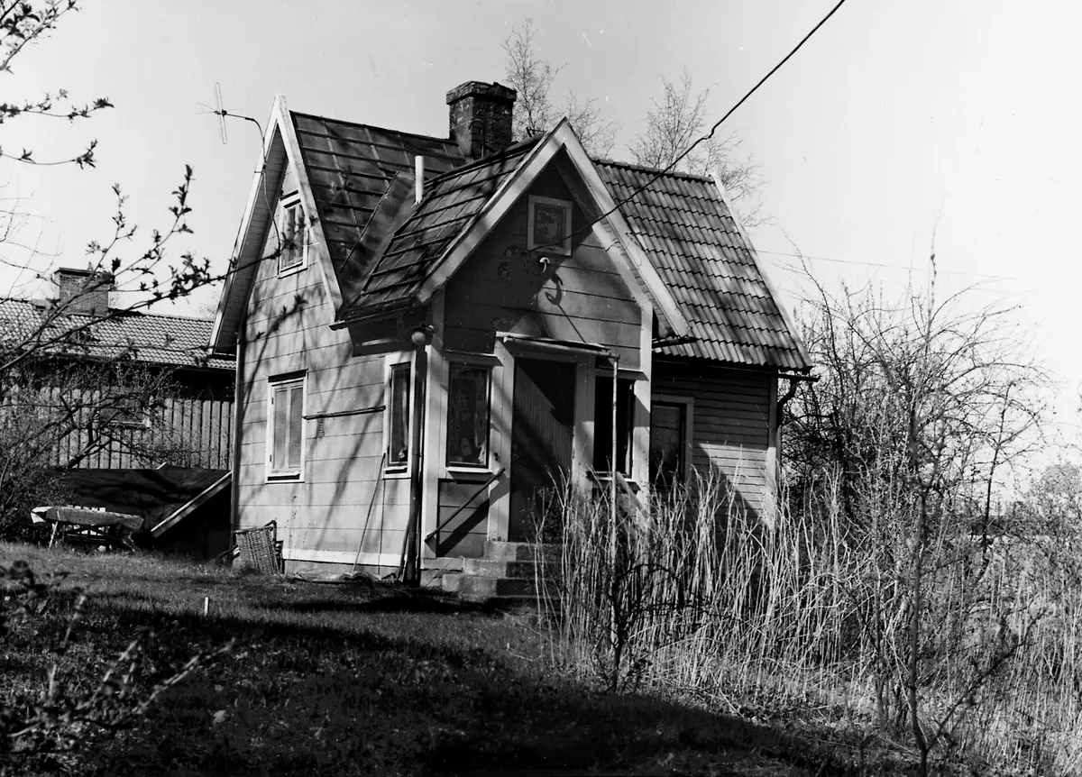 Ett gammalt hus på Bettnavägen 34. Huset rivet år 1991. ::