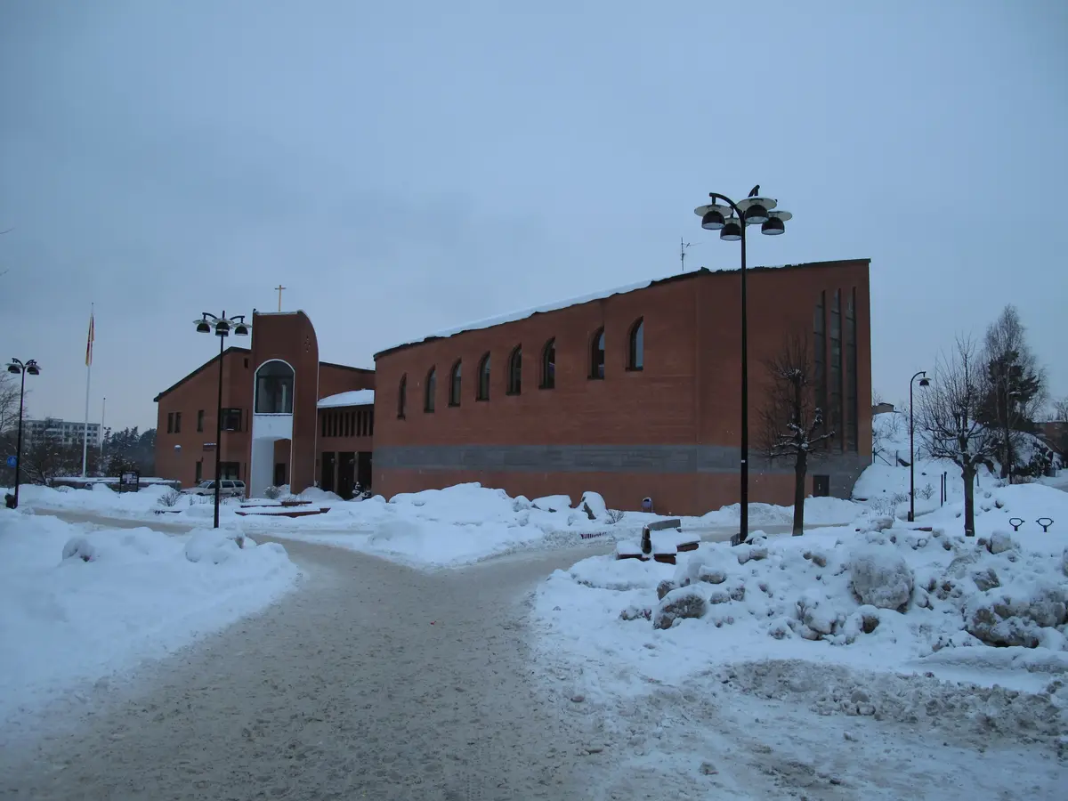 Husby-Ärlinghundra kyrka under restaurering