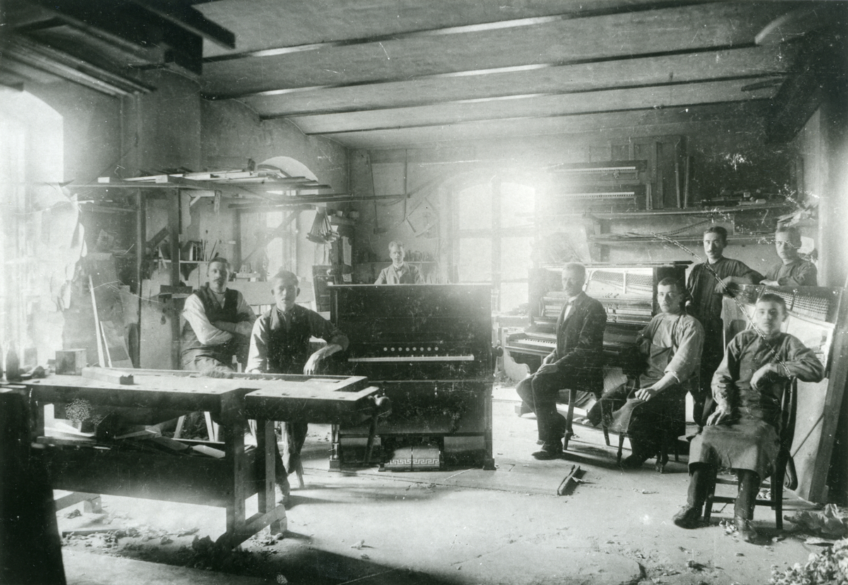 Sala sf.
August Norlings Orgel- och Pianofabrik, c:a 1900-1903.