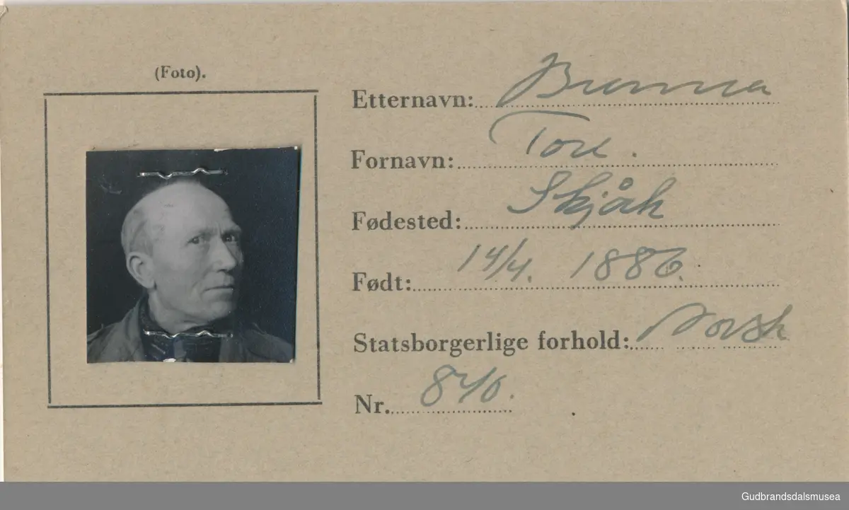 Tore Brenna f. 1886
ID-kort utstedt 1941, Lom