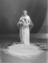 Brud i helfigur i 1935.