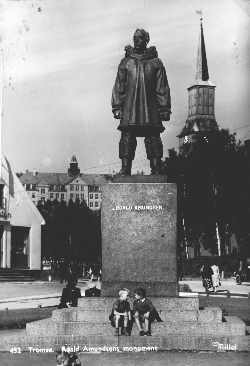 Roald Amundsens monument i Tromsø