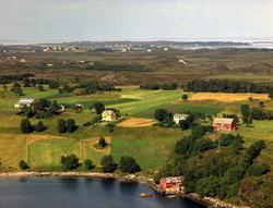 Husene til Iver og Malene Eikrem, Øystein og Melle Strønstad