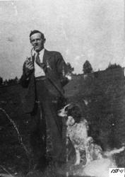 Peder Øien, nettopp kommet heim frå Amerika.