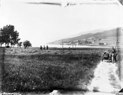 Parti frå Eidsvåg, Stubø, i bakgrunnen Eidsvåg sentrum Med m