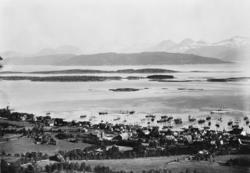 Molde by sett fra nord., Fra kroningsreisen i 1906..På kroni