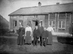 Hånde, Utistuen. Sigrid (søstertil Anton?, 1871), Astrid f. 