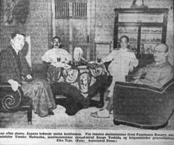 "Japans ledende menn konfererer" .(Lysbilder brukt av Willia