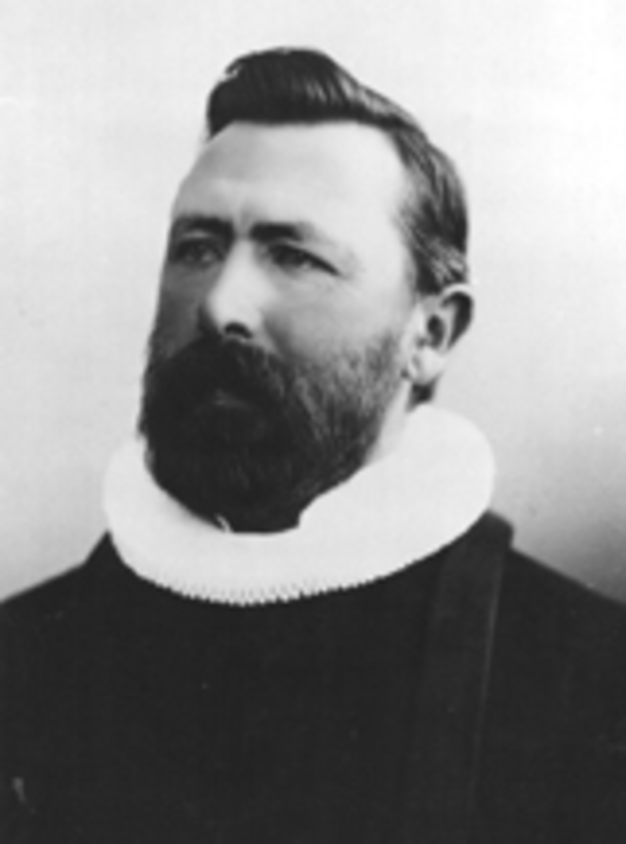Residerende kapellan Hans Emil Erichsen, prest i Furnes (1875-1882).