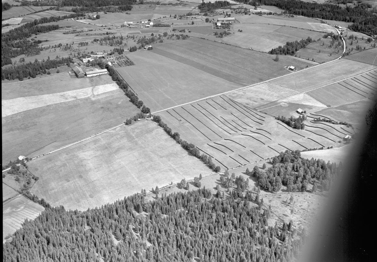 Flyfoto av Heramb gård, Åshøgda, Ringsaker.