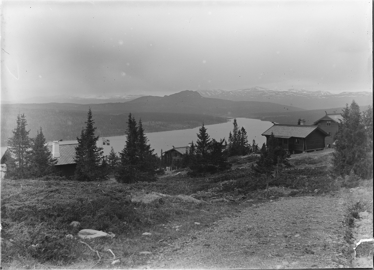 Sør-Fron, Gålå Høgfjellshotell bygd i 1892, Gålåvatnet, fjellandskap.