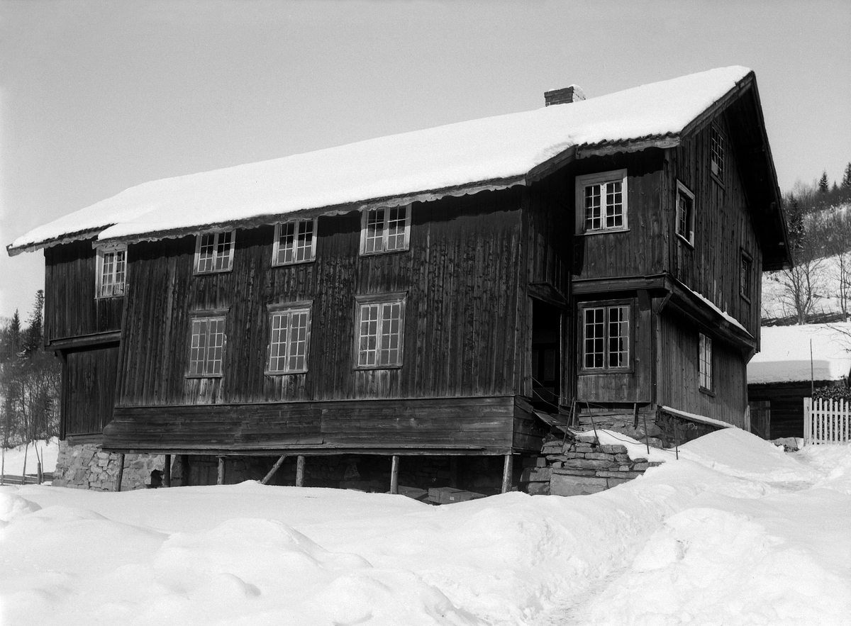 Ringsaker, Veldre, Bolstad gård, prestebolig, huset flyttet til Hamar på Hedmarksmuset og Domkirkeodden i 1913, Bolstadbygningen,