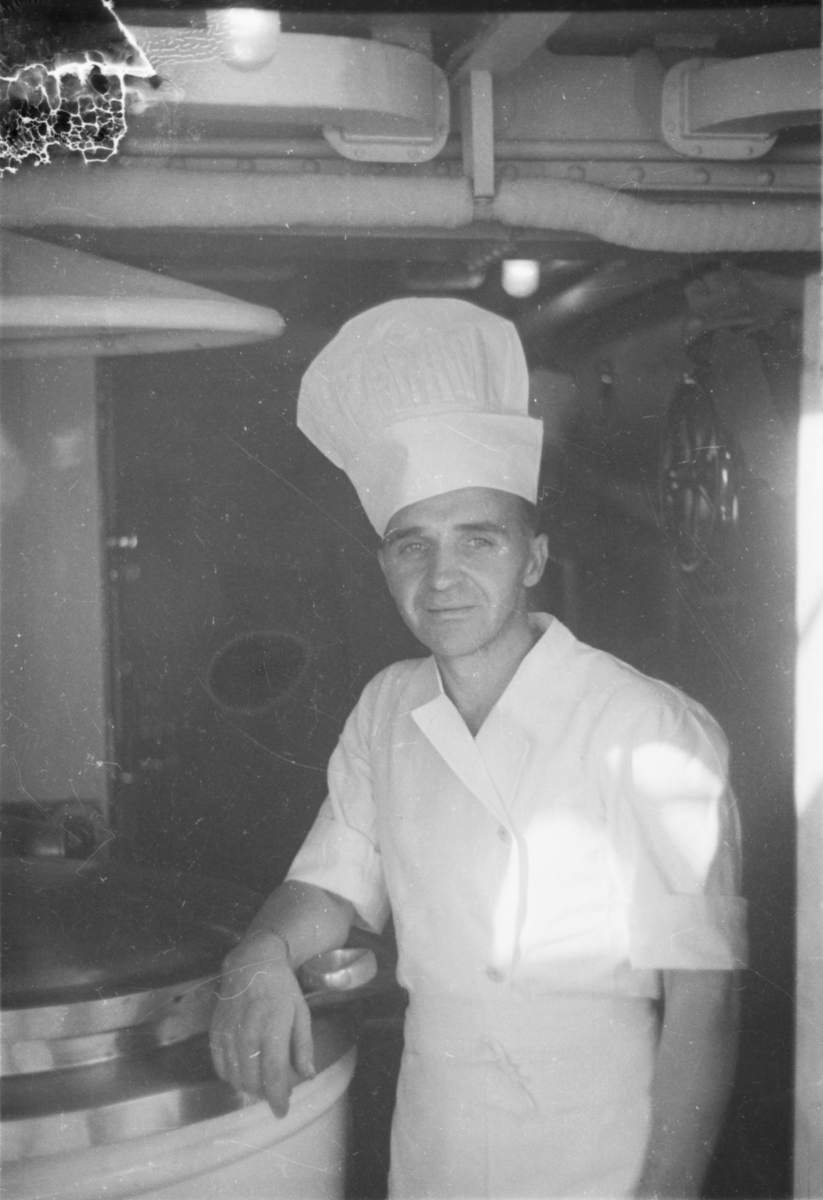 1. kokk på Erling Jarl - Julian Wettavik