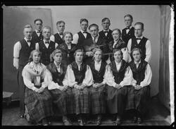 Gruppebilde: Leikarringen på Os fotografert i 1938