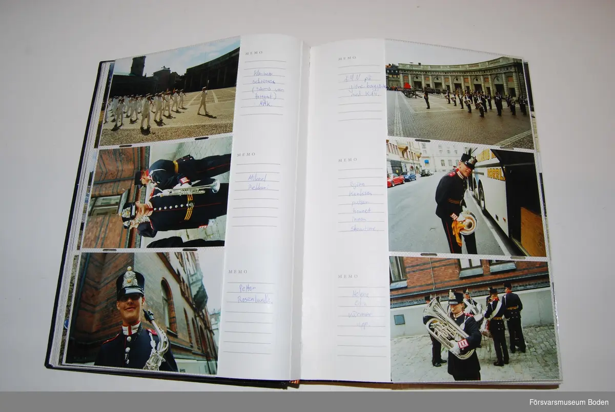 Med fasta blad. Textbeskrivningar finns till ca 3/4 av fotografierna, upphör mot slutet av albumet. Volym 2 av 3.