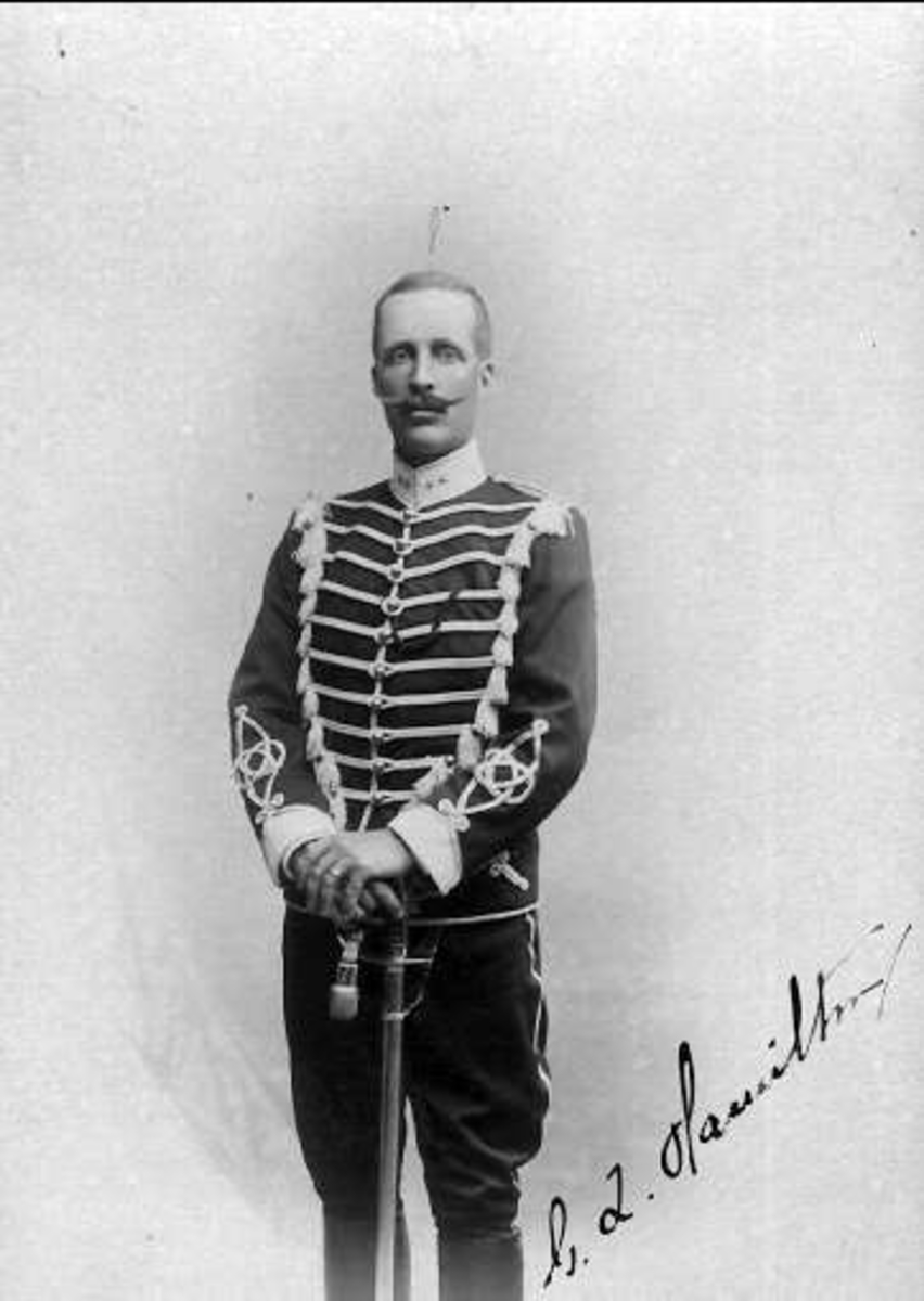Porträtt av underlöjtnant greve Gustaf Ludvig Hamilton