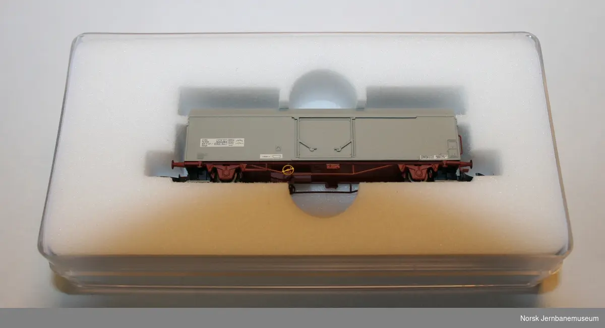 Modell av godsvogn NSB litra Iblps nr. 805 6027 i skala Z, 1:220