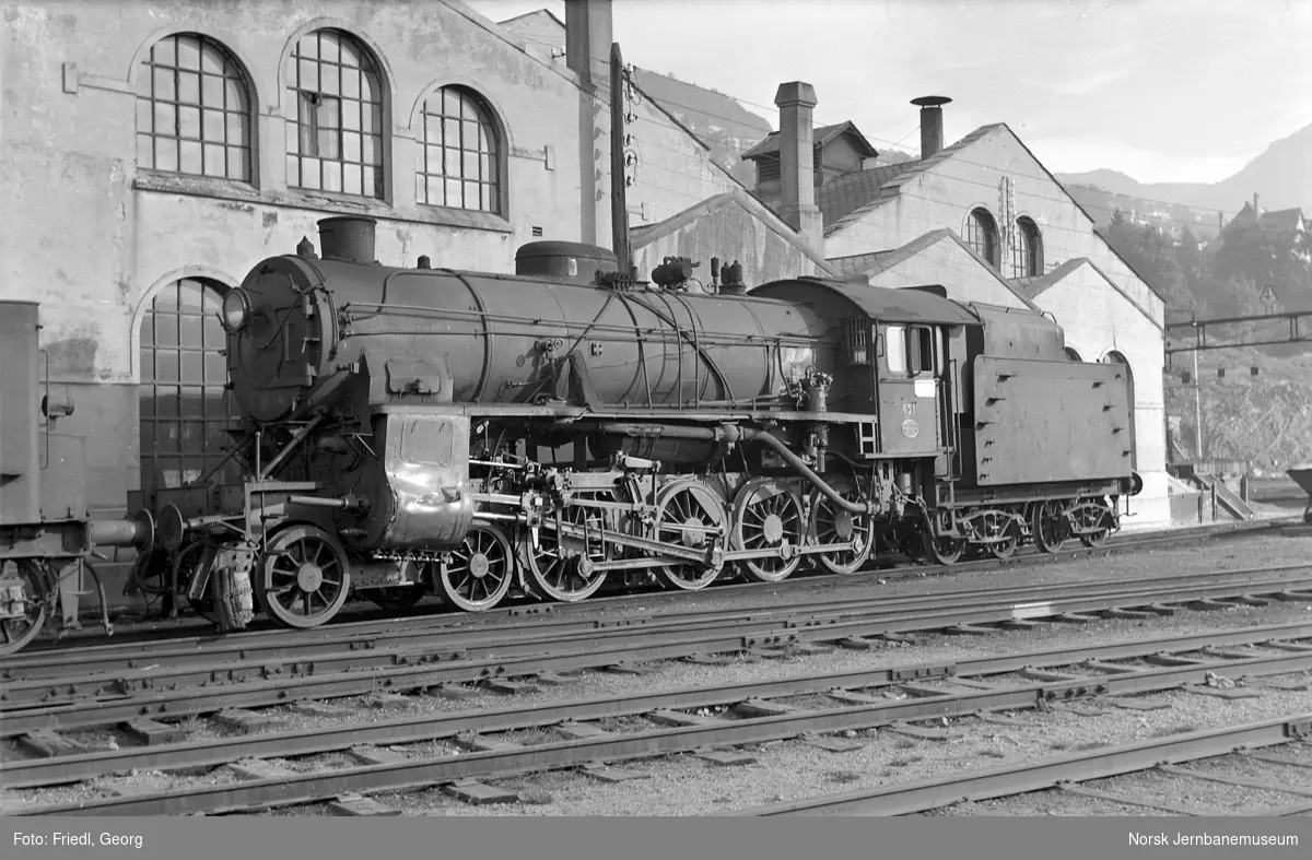 Damplokomotiv type 31b nr. 431 på Bergen stasjon