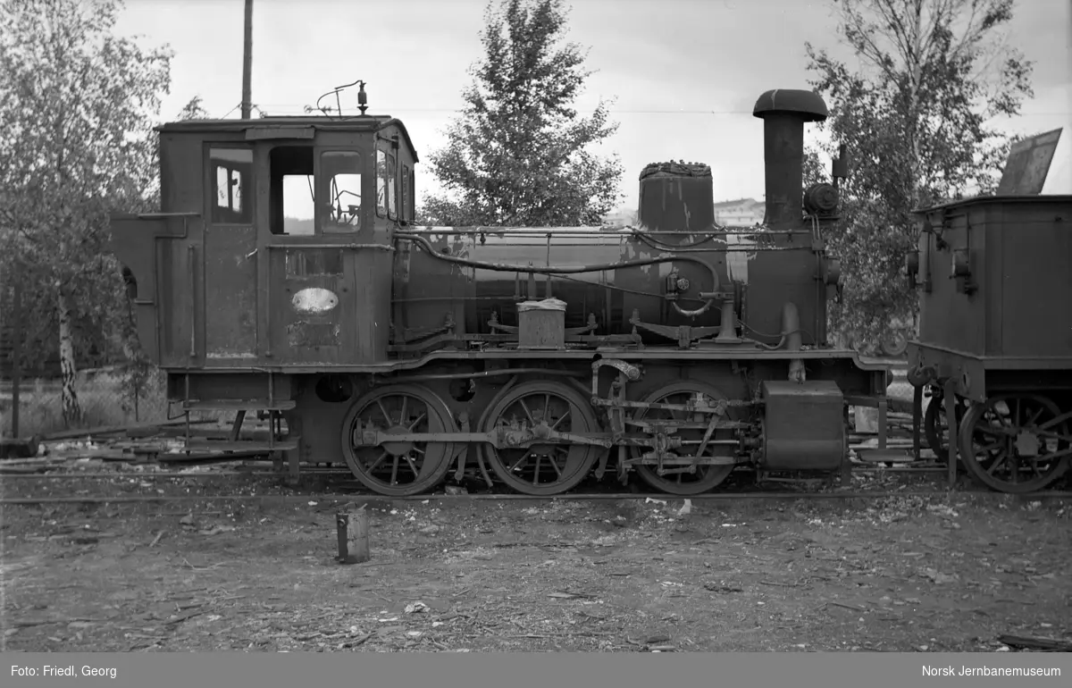 Damplokomotiv type 42a nr. 90 før opphugging på Verkstedet Grorud