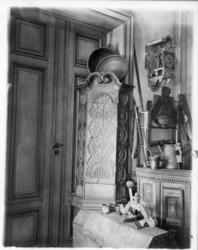 Fra konsevators kontor i Kristian IVs gate 13 i Oslo, 1895. 