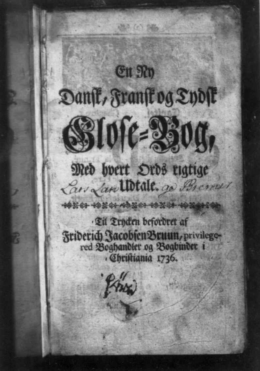 Titelside: En Ny Dansk, Fransk og Tydsk Glose-Bog