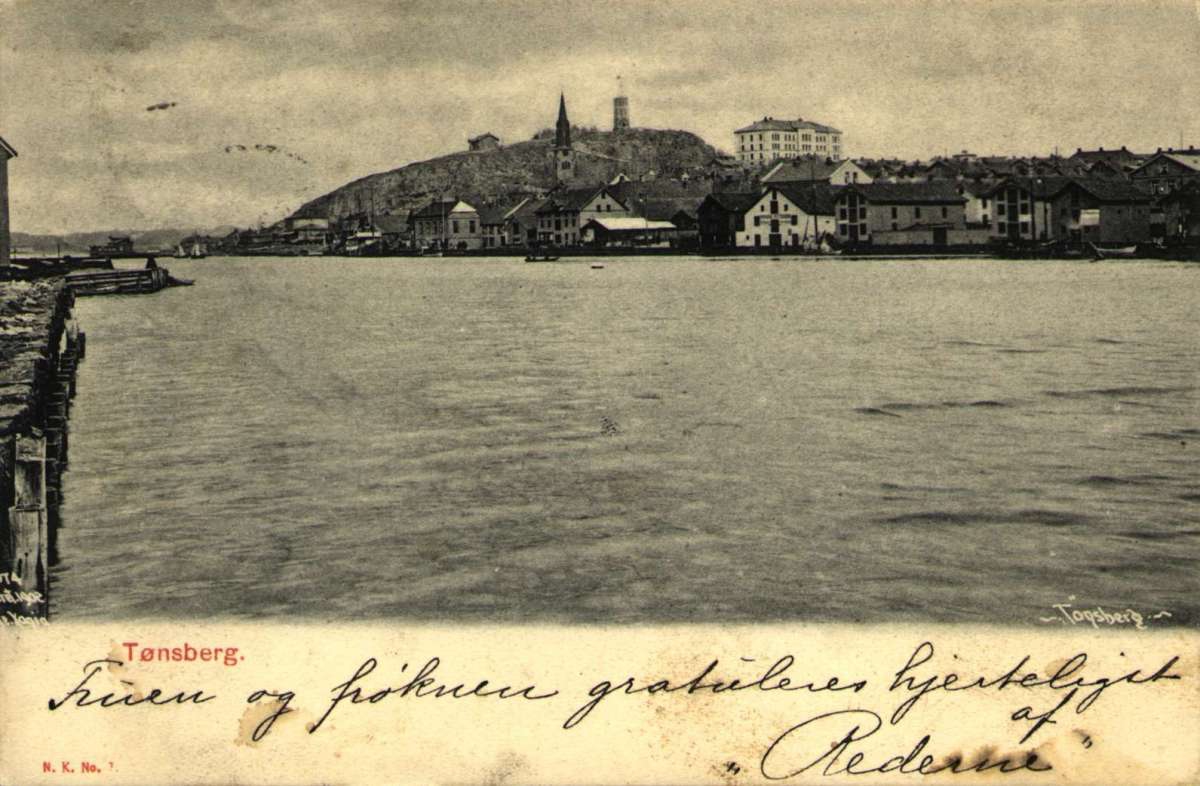 Postkort med motiv fra Tønsberg. Gratulasjonshilsen sendt til mottaker i Kristiania, mai 1903.
