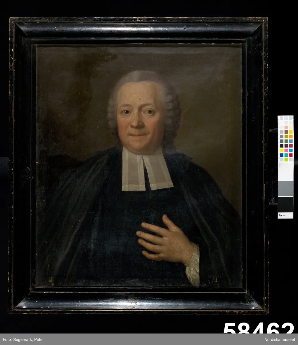 Mansporträtt: prästporträtt, midjebild, en face.
