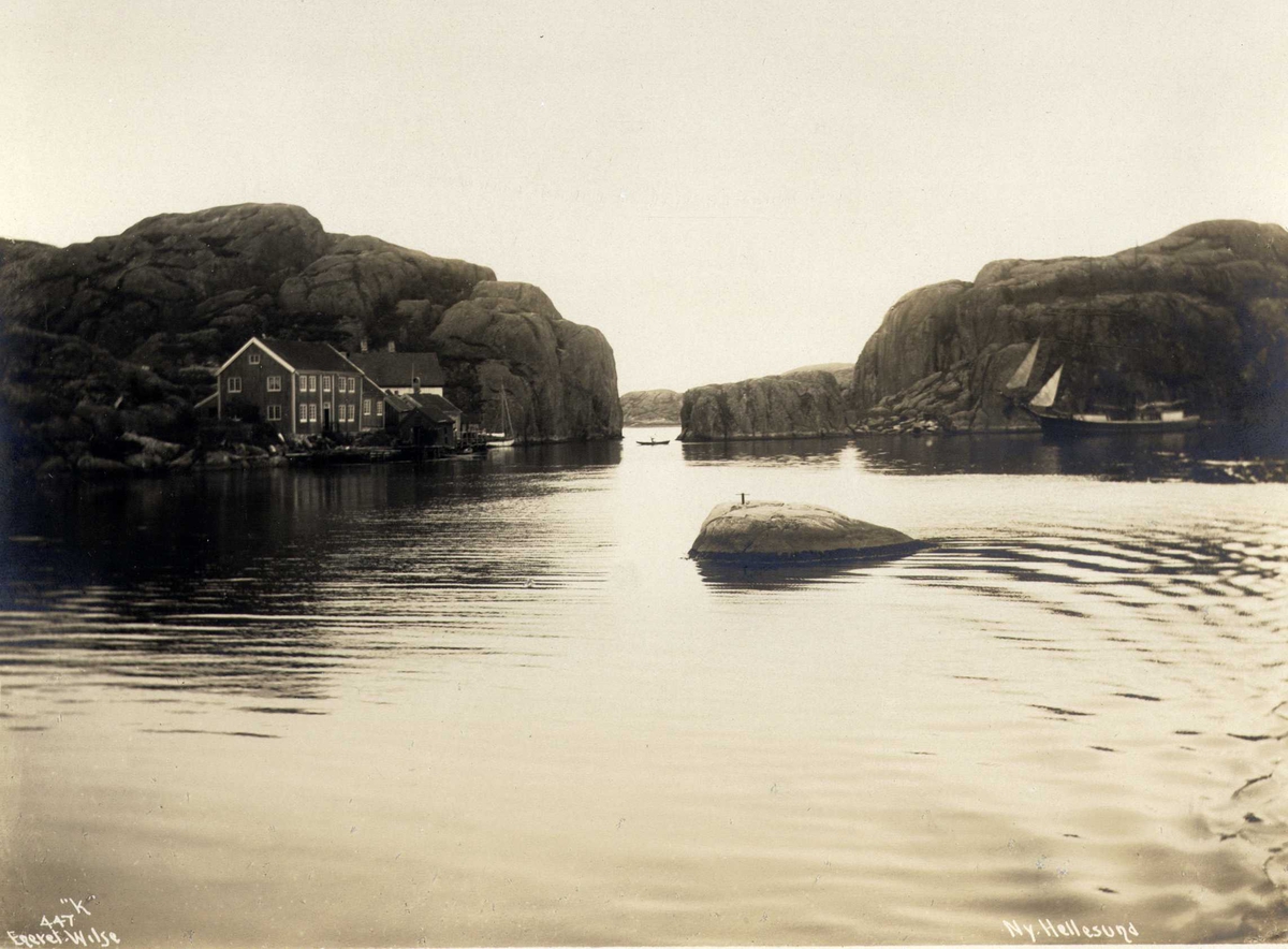 Skjærgård med trehus, Ny Hellesund, Søgne, Vest-Agder. Fotografert 1912.