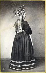 Kronebrud, Hardanger, Hordaland. Visittkortformat.