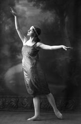 Portrett, ballettdanser. Frøken Marie Warhus.